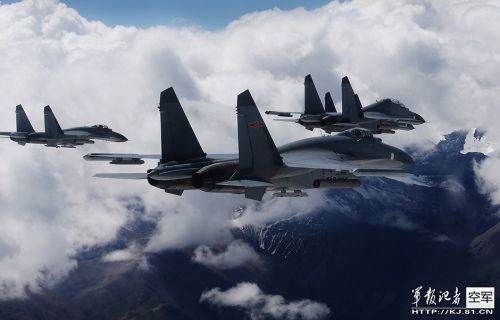 中国歼-11战机赴西藏训练 中国歼-11战机赴西藏训练