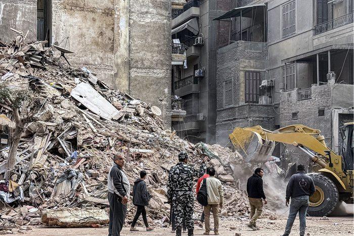 埃及开罗一住宅楼发生倒塌