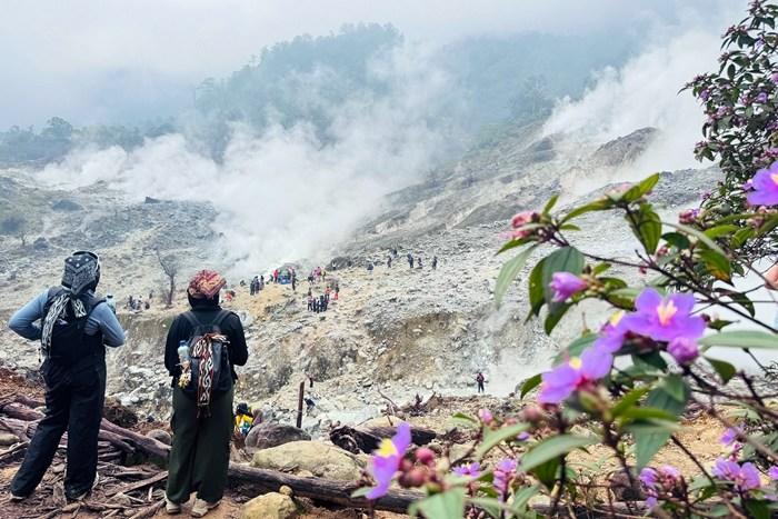 实拍印尼西爪哇女王火山口