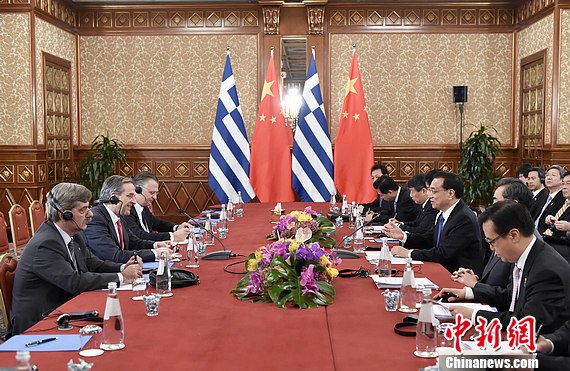 李克强会见希腊总理:中国支持中方企业参与希腊私有化项目