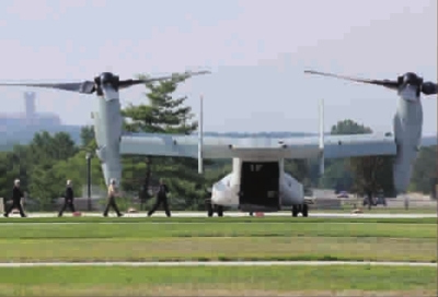 �����������պ�һ��ս������ӿ첿���Ƚ�����