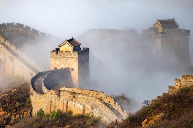 金山岭长城雨后再现云海景观