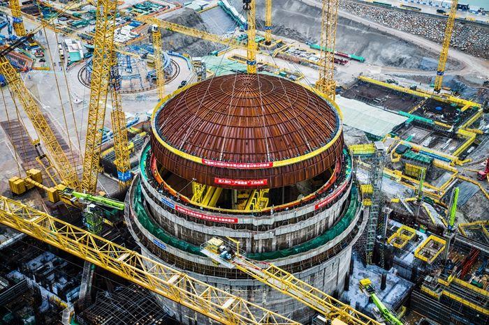 中广核福建宁德核电5号机组穹顶吊装成功
